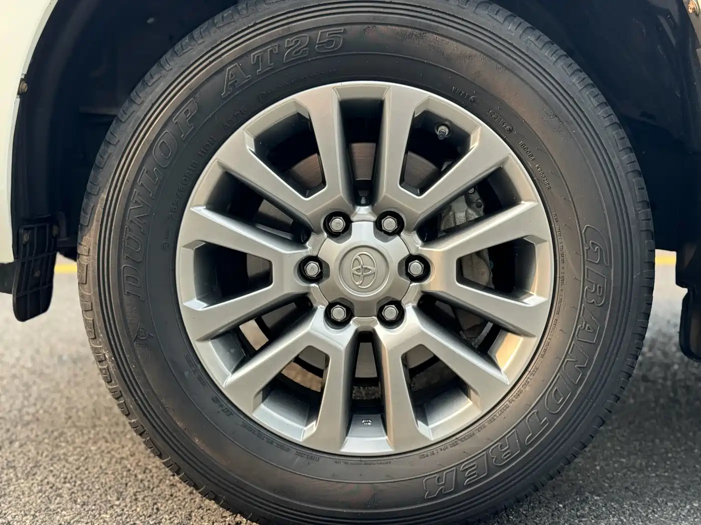 Toyota Prado 2018 3.5L Automatic TX-L Rear-mounted Spare Tire фото 14