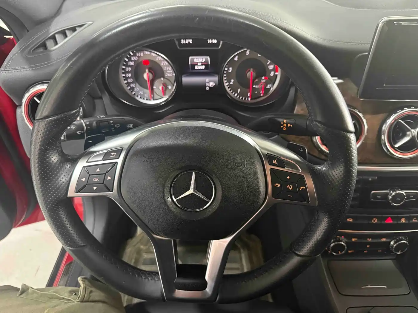 Фото 12 - Mercedes-Benz GLA