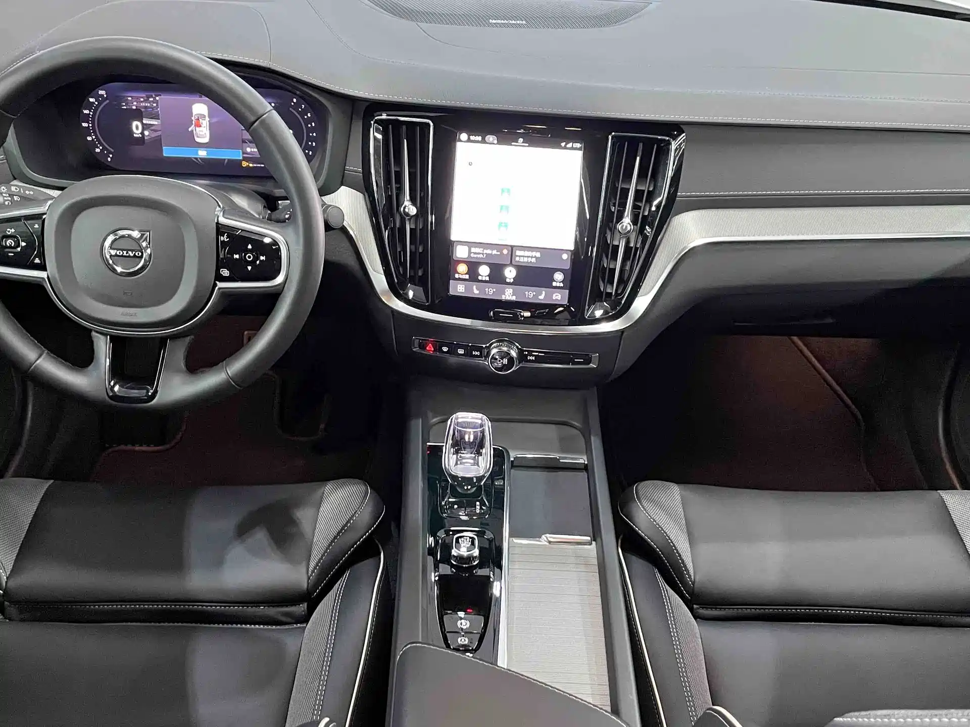 Фото 4 - Volvo S60
