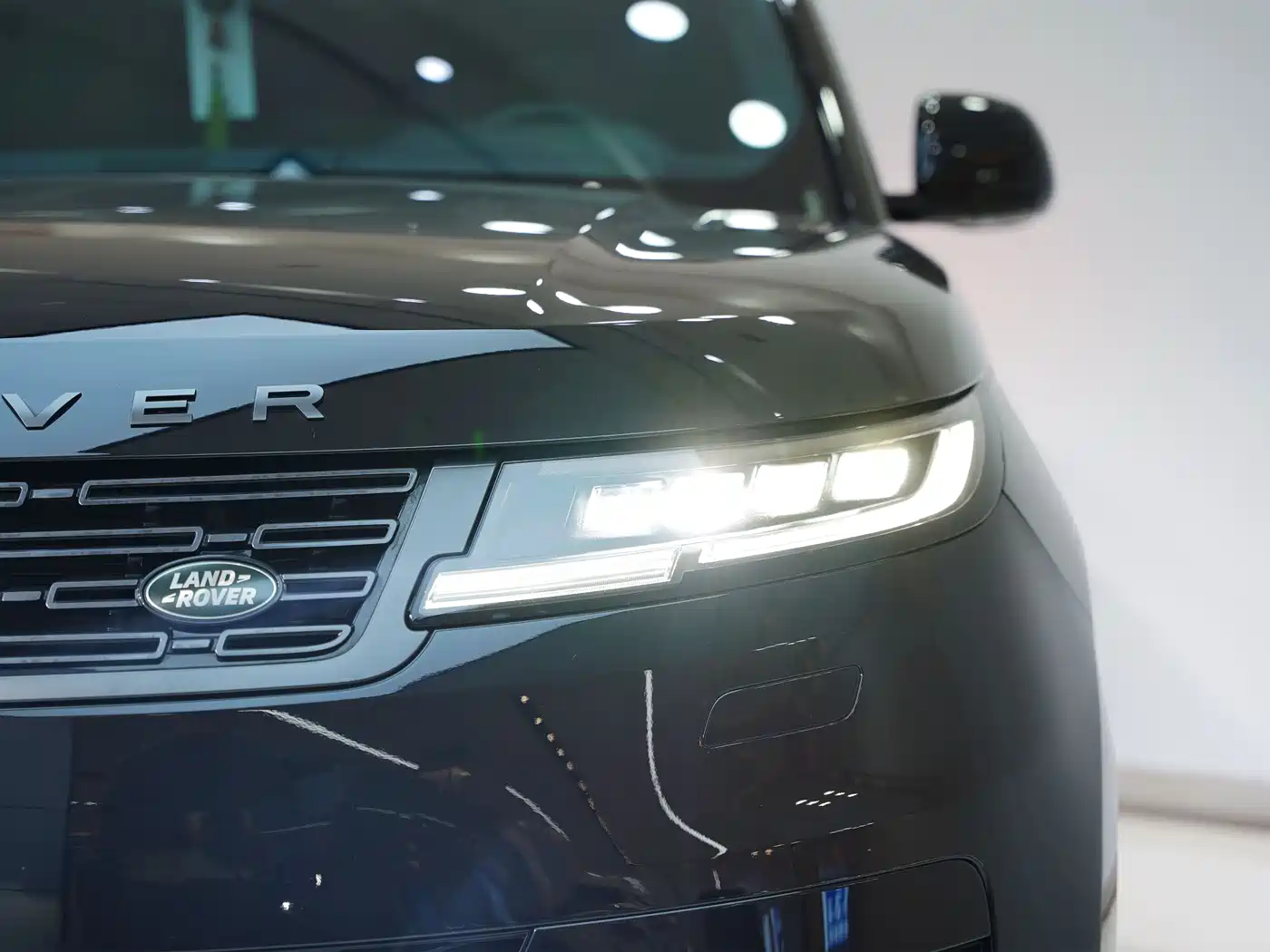 Land Rover Range Rover Sport 2024 400PS Dynamic SE фото 8