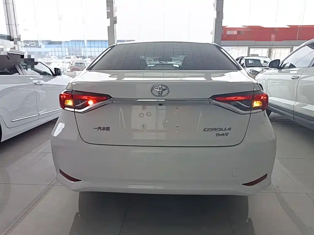 Toyota Corolla 2019 1.2T S-CVT GL-i Elite Edition фото 6