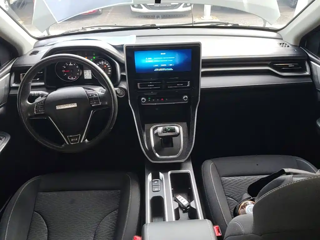 Фото 10 - Haval M6