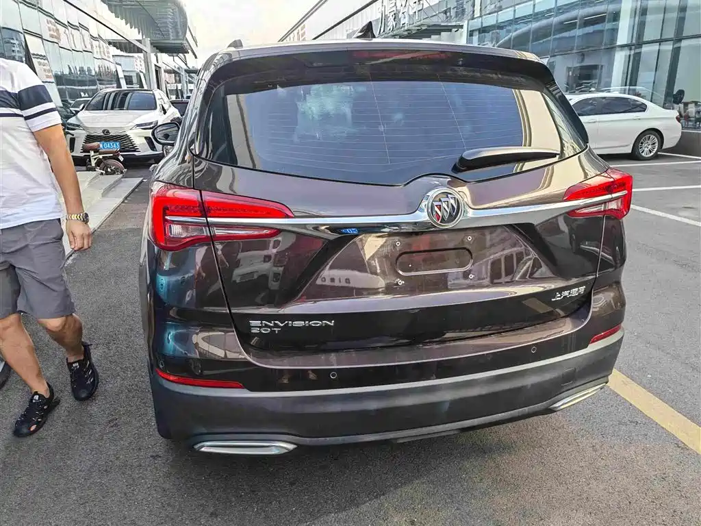صورة 6 - Buick Envision Plus