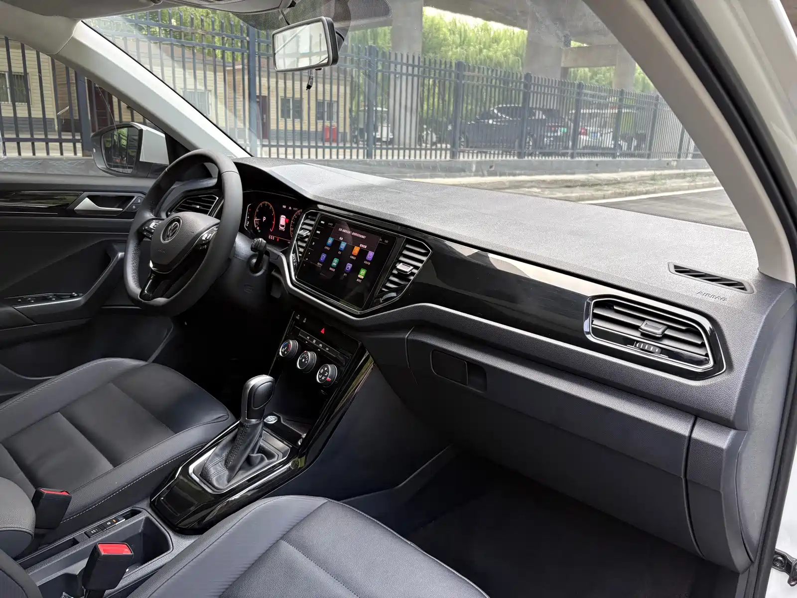Фото 6 - Volkswagen T-ROC