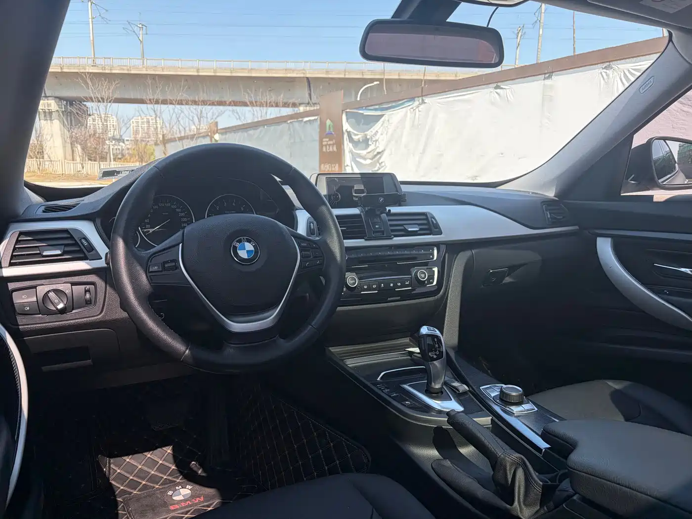 BMW 3 Series GT 2016 320i Fashion Style фото 16