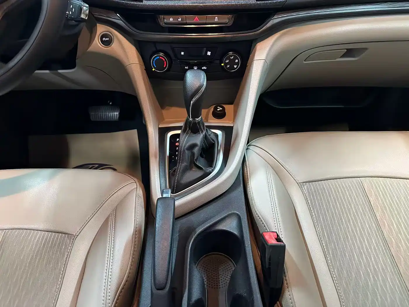 Buick Excelle 2017 15N Automatic Elite фото 12
