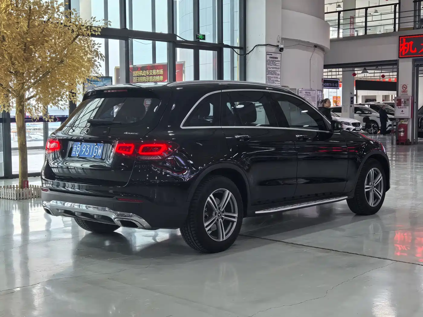 Mercedes-Benz GLC 2021 GLC 260 L 4MATIC Sporty фото 9