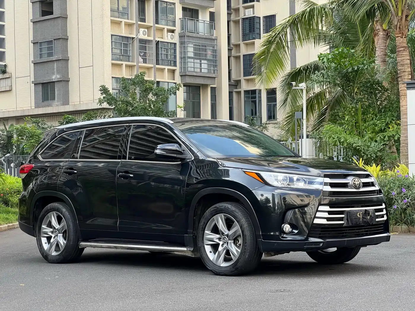 TOYOTA HIGHLANDER
