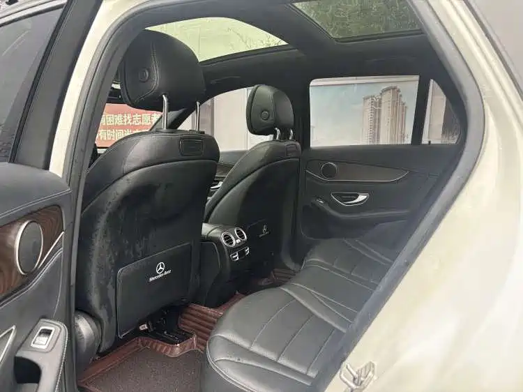 Mercedes-Benz GLC 2016 GLC 300 4MATIC Dynamic фото 6