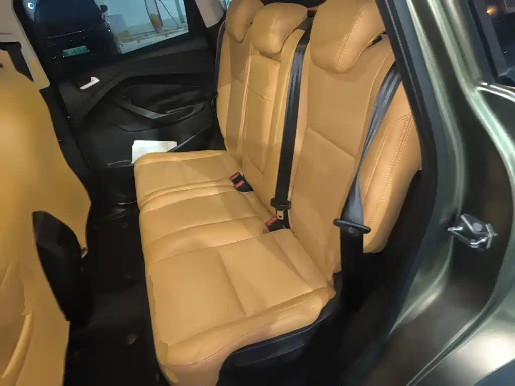 Фото 15 - Ford Kuga