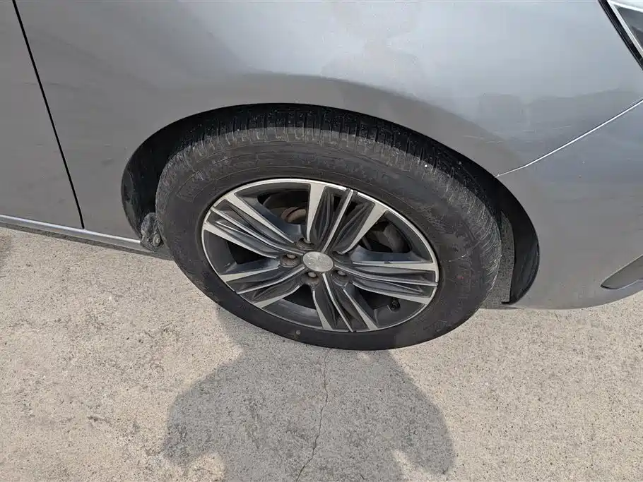 Peugeot 308 2018 1.6L Auto Luxury Edition фото 6