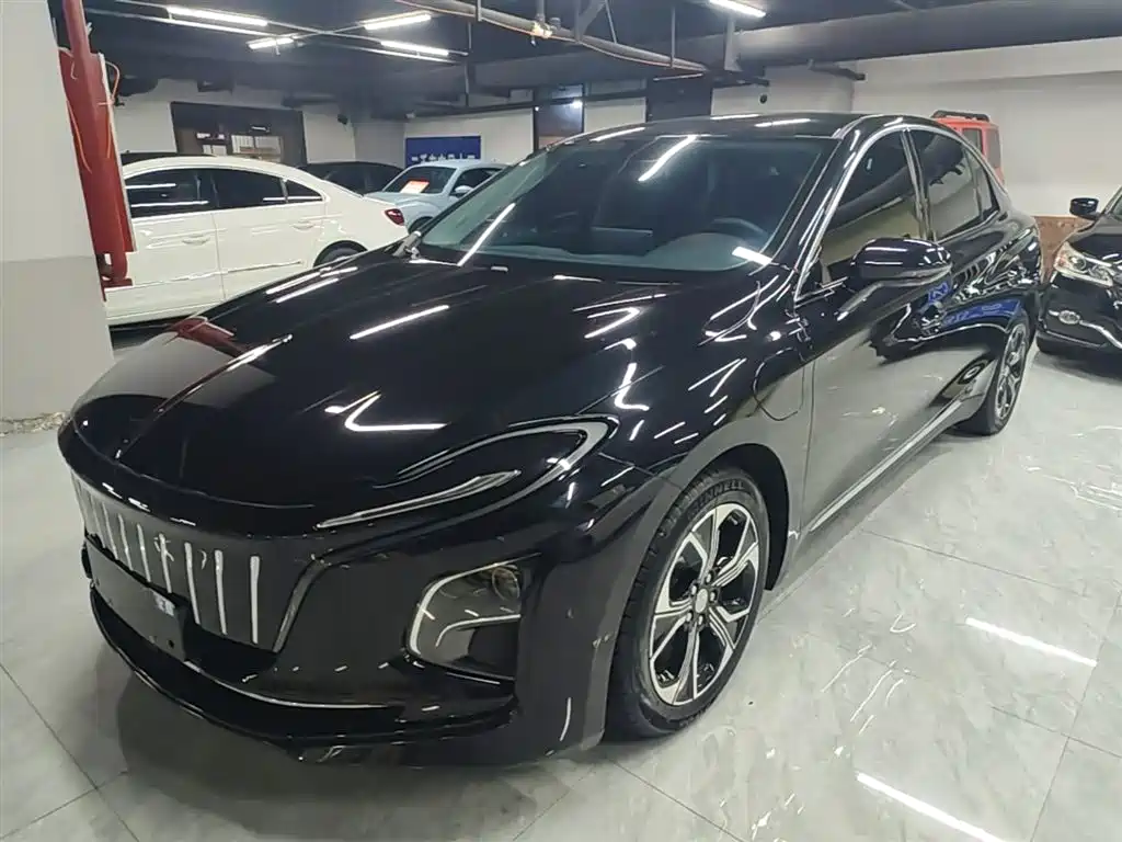 Hongqi E-QM5 2023 Facelift Basic Travel Edition