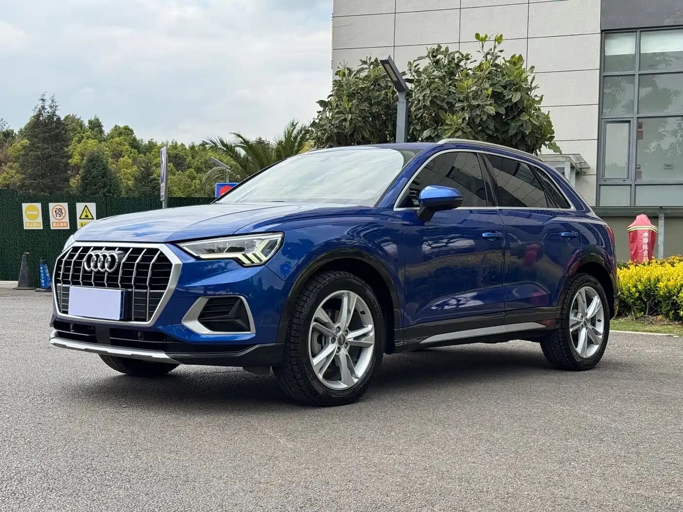 AUDI Q3