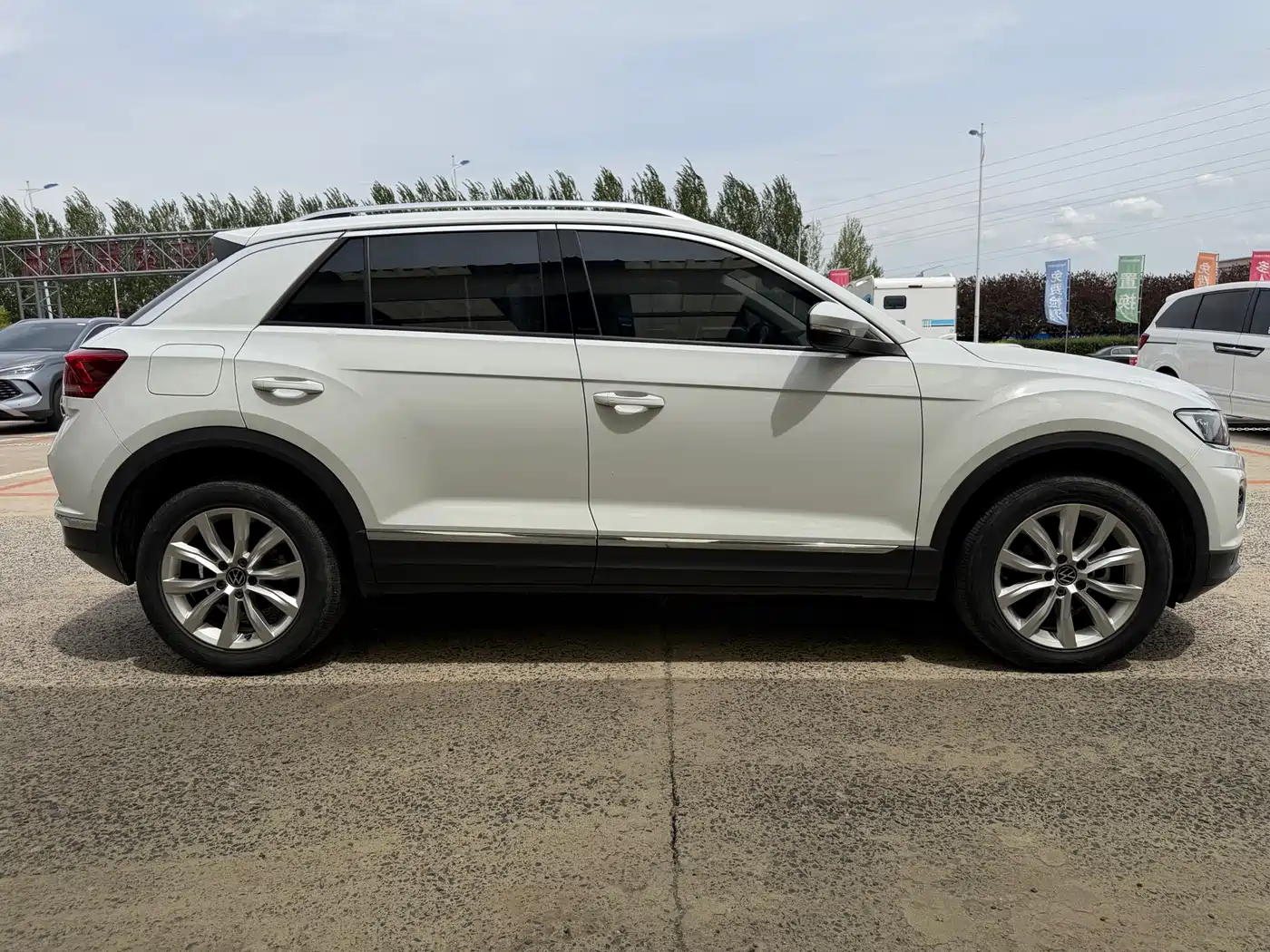 Volkswagen T-ROC 2022 280TSI DSG 2WD Elite PLUS фото 9