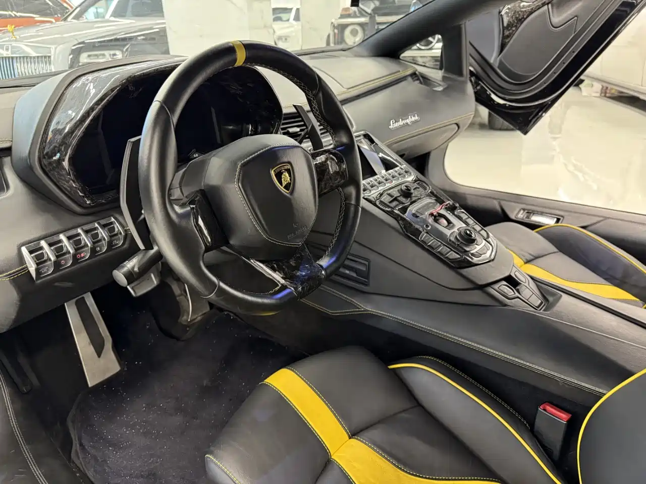 Lamborghini Aventador 2012 2011 LP 700-4