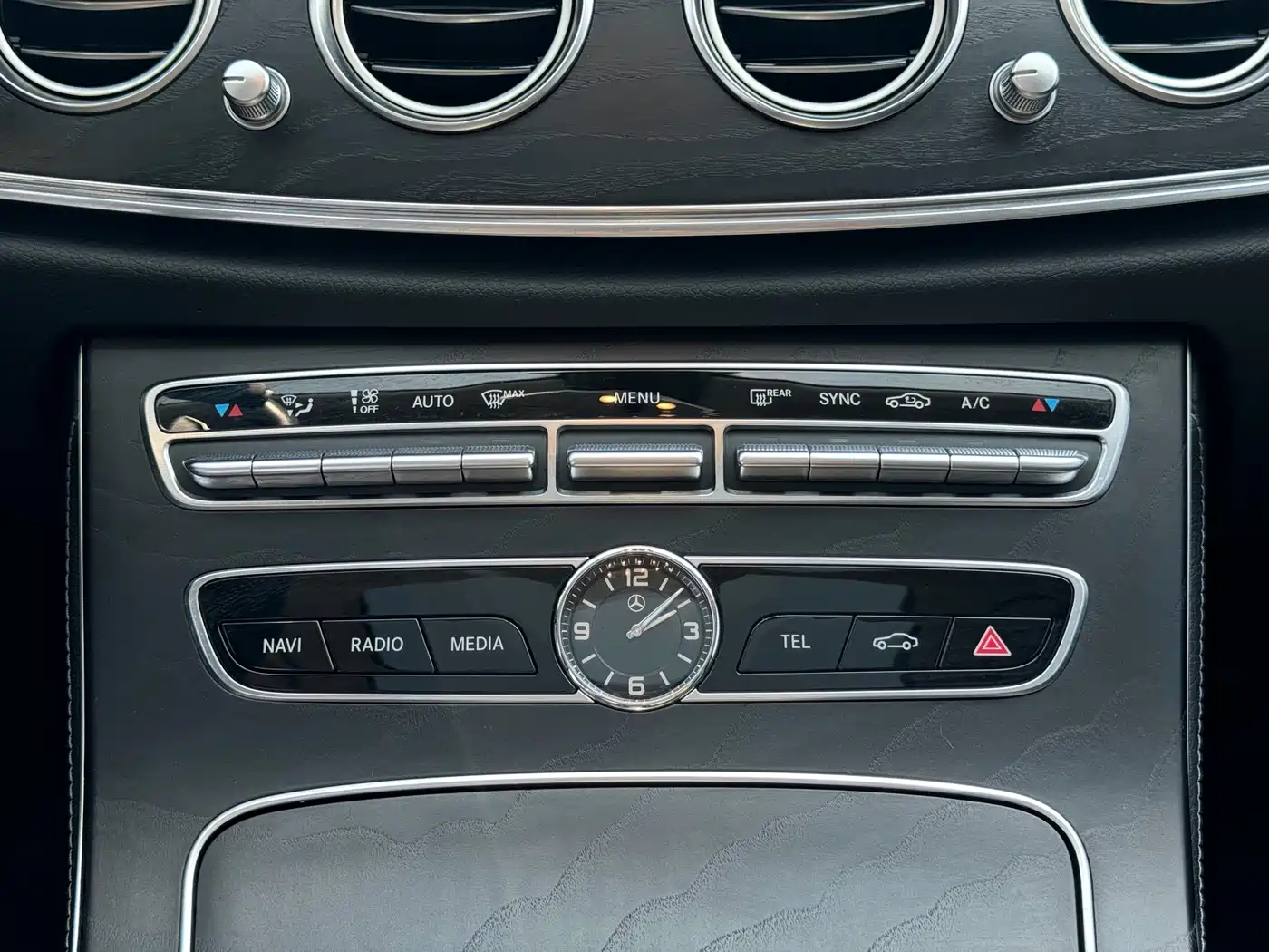Mercedes-Benz E-Class 2018 Facelift E 200 L Sport фото 16