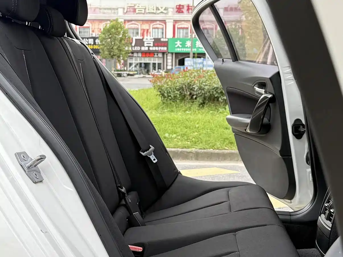 Фото 7 - BMW 1 Series (Import)