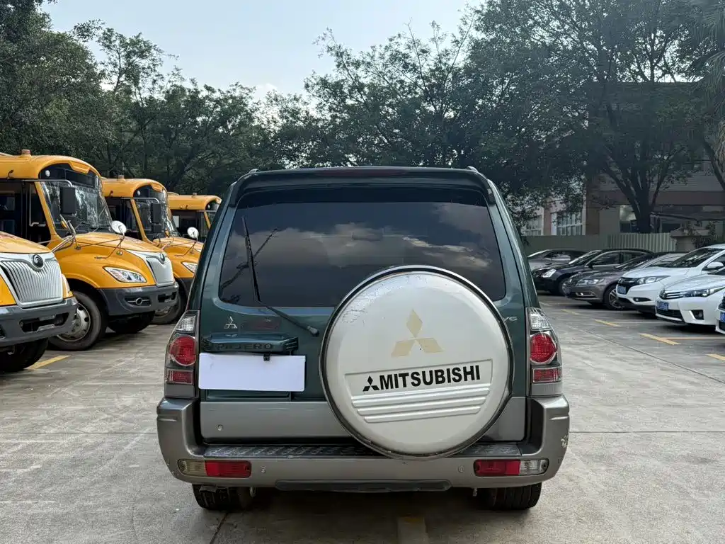 Mitsubishi Pajero 2009 2008 V73 3.0L GLS NAVI