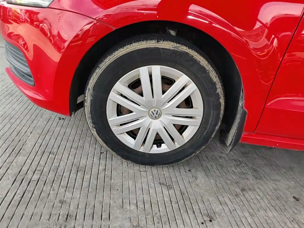 Volkswagen Polo 2016 1.4L Automatic Trend фото 23