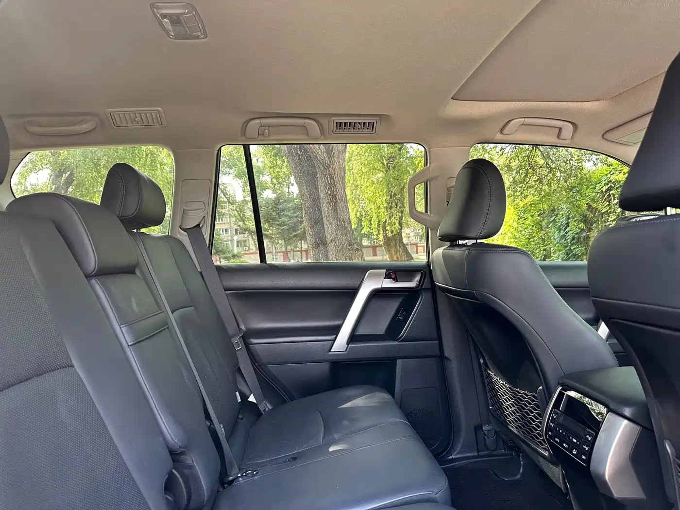 Toyota Prado 2018 3.5L Automatic TX-L Rear-mounted Spare Tire фото 37