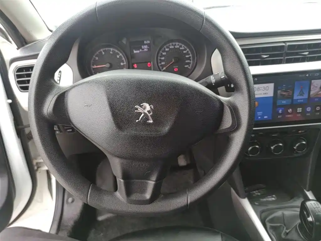 Peugeot 301 2018 1.6L Manual Comfort Edition фото 11