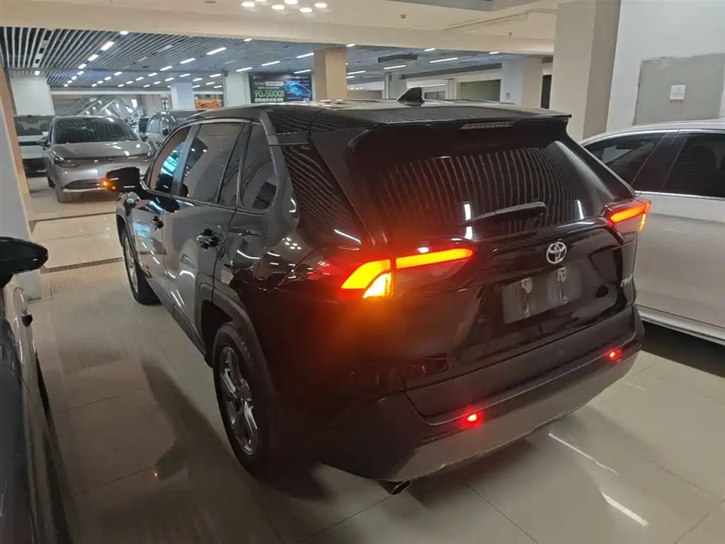 Toyota RAV4 Rongfang 2022 2.0L CVT 2WD Trend Plus Edition фото 5