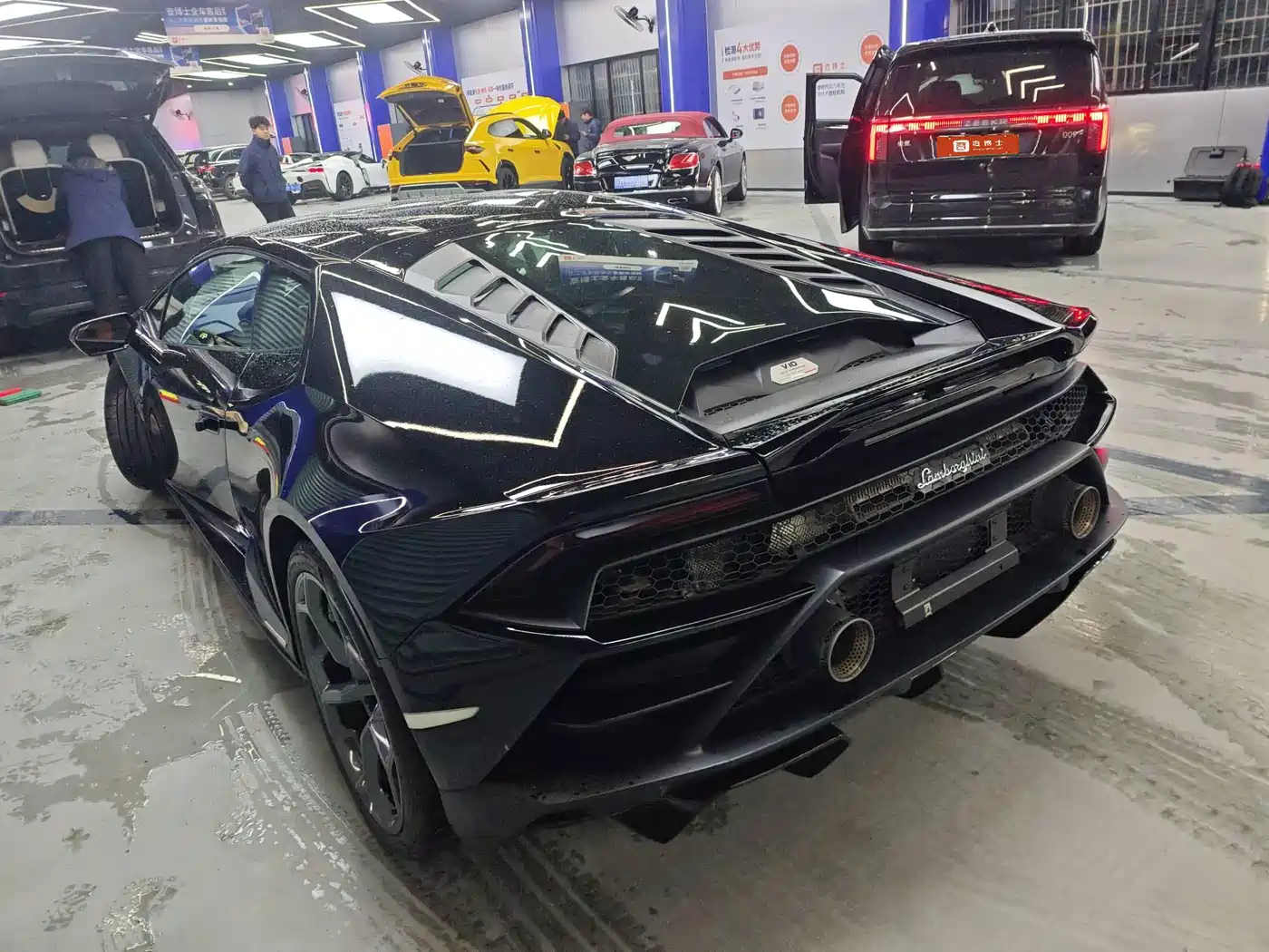 Lamborghini Huracán 2020 Huracán EVO RWD фото 3
