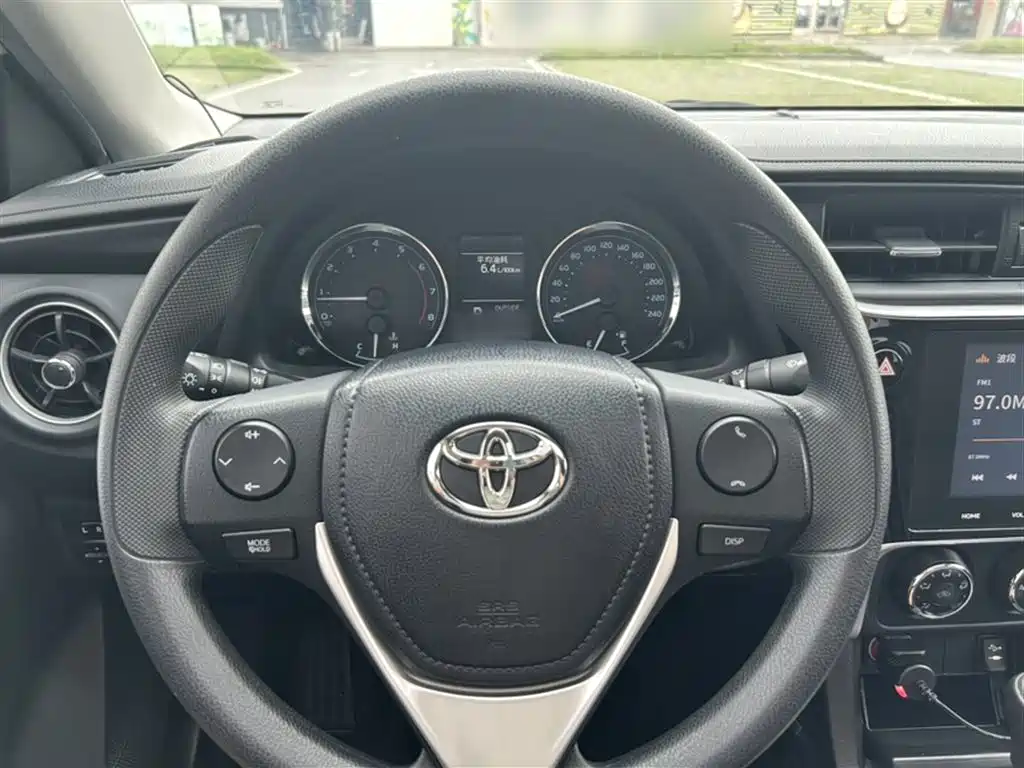 Toyota Corolla 2017 Facelift 1.2T S-CVT GL-i фото 3