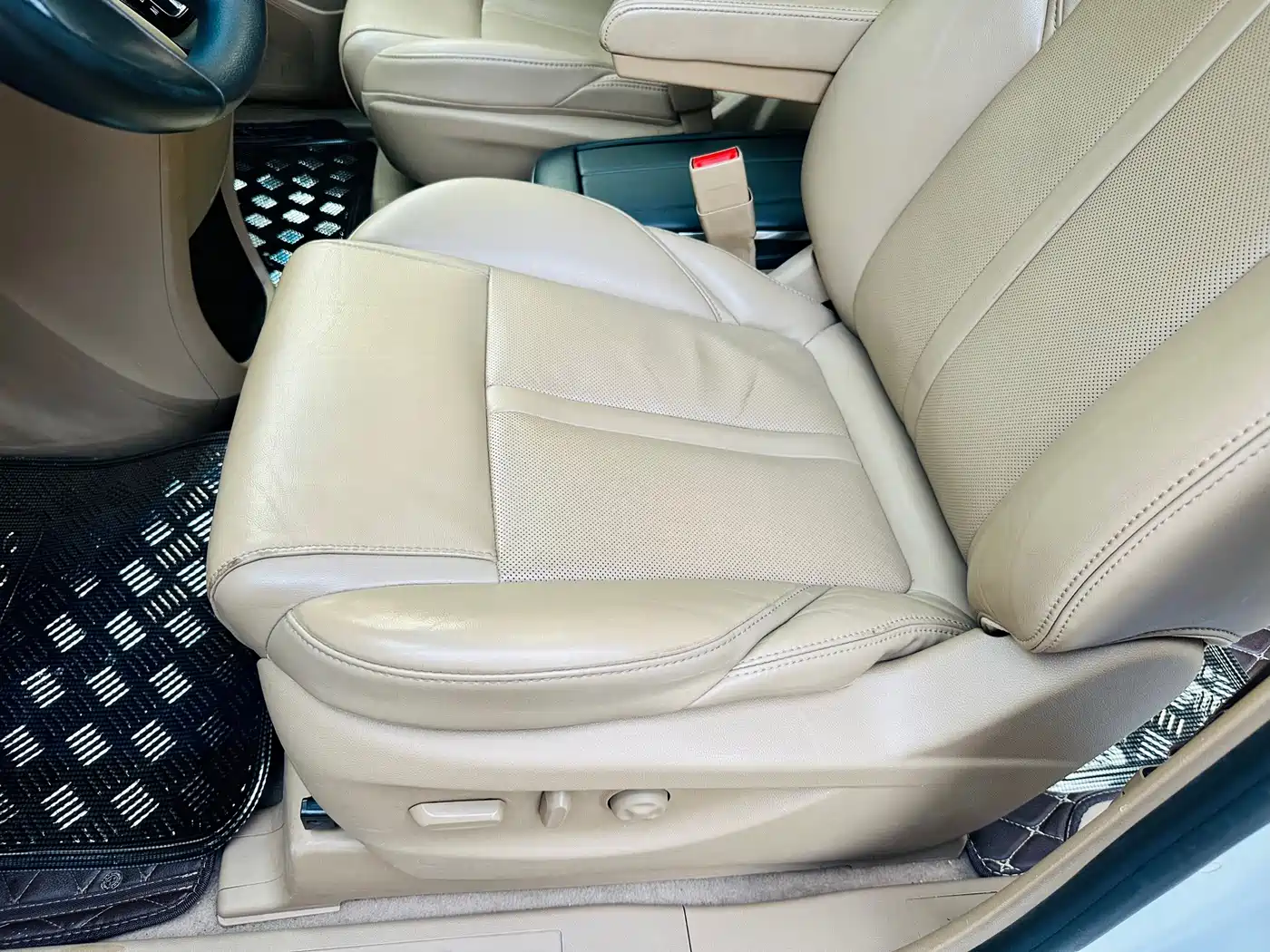 Фото 20 - Buick GL8