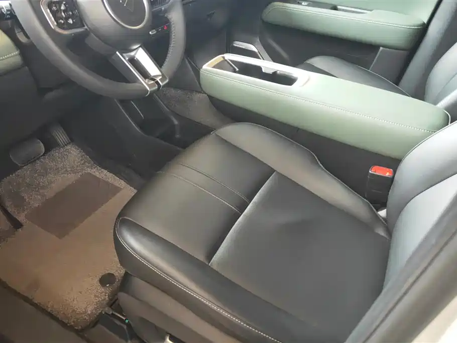 BAOJUN YUE ALSO PLUS