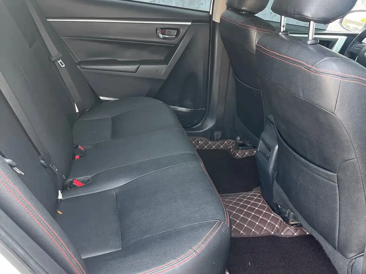 Toyota Corolla 2017 Facelift 1.6L S-CVT GL фото 4