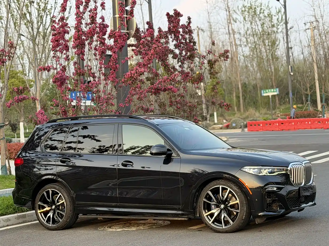 BMW X7 2021 Facelift xDrive40i Premium M Sport Package фото 3