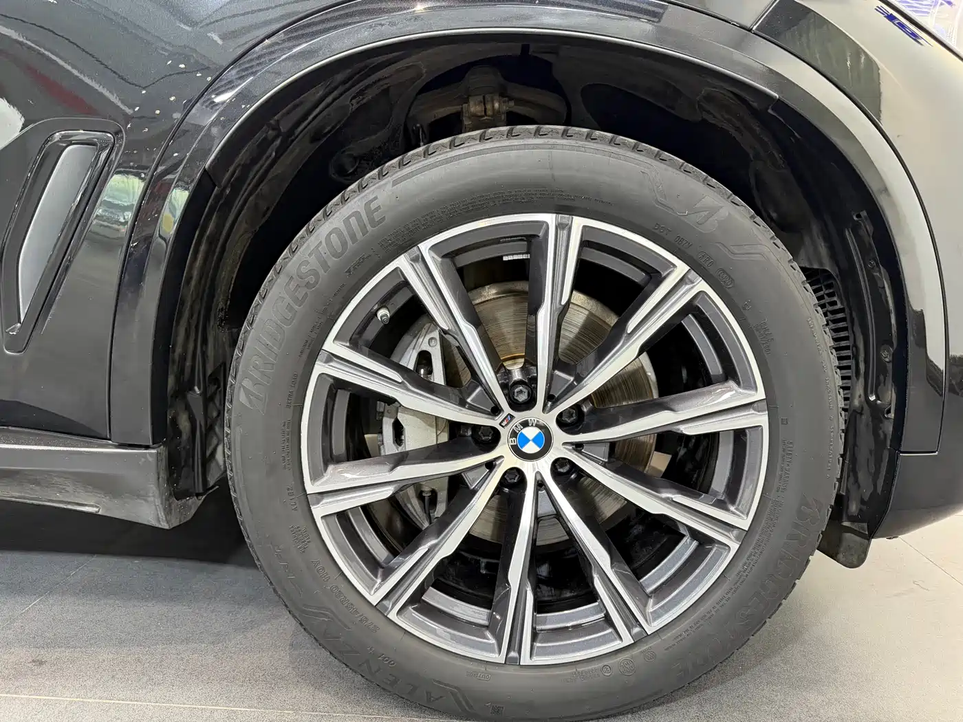 BMW X5 (Import) 2020 xDrive40i M Sport Package фото 16