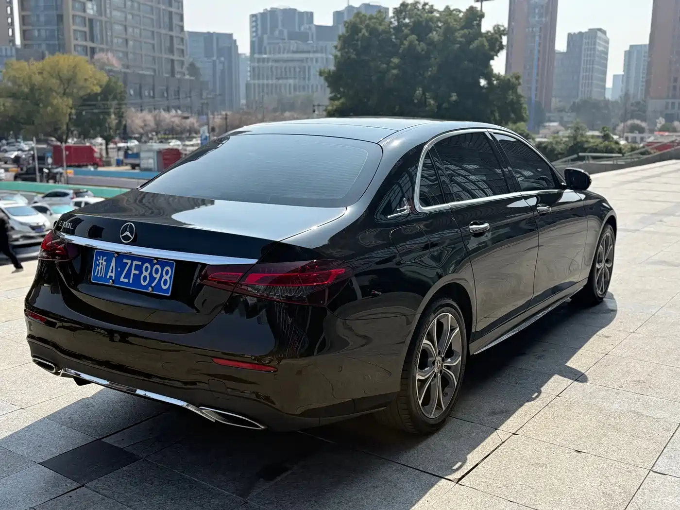 Mercedes-Benz E-Class 2021 E 300 L Sport Fashion фото 6