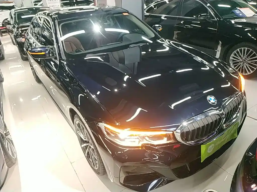 BMW 3-SERIES