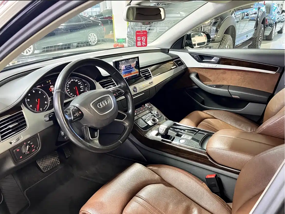 Audi A8 2014 A8L 45 TFSI quattro Comfort фото 7