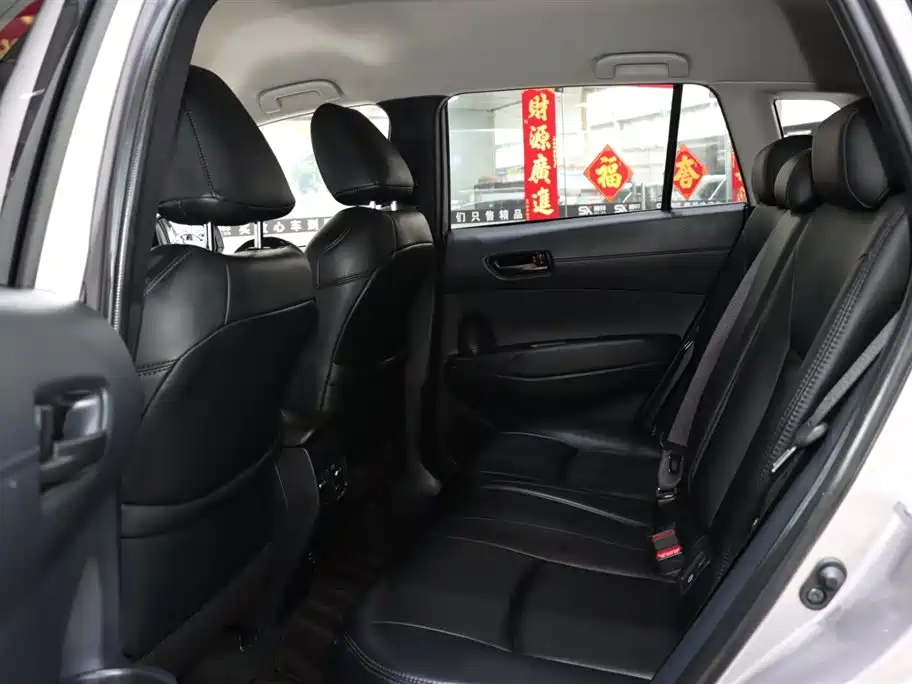 Toyota Corolla Cross 2024 Model 2.0L Pioneer Edition фото 11