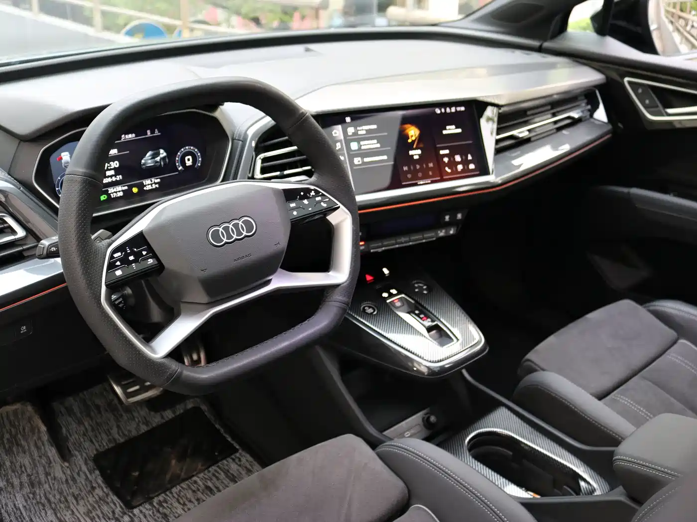 Audi Q4 e-tron 2023 40 e-tron Creation Night Edition фото 9