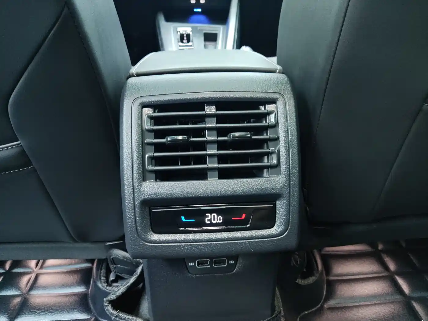 Volkswagen Golf 2023 280TSI DSG R-Line Lite фото 11