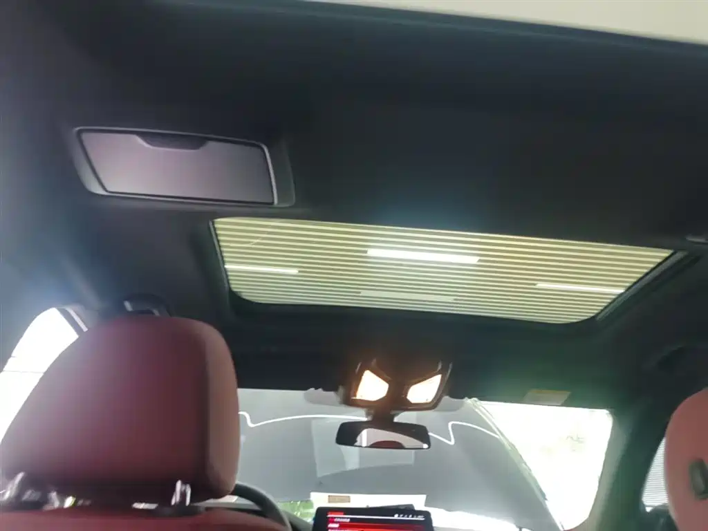 BMW 5 Series 2023 530Li Leading M Sport Package фото 18