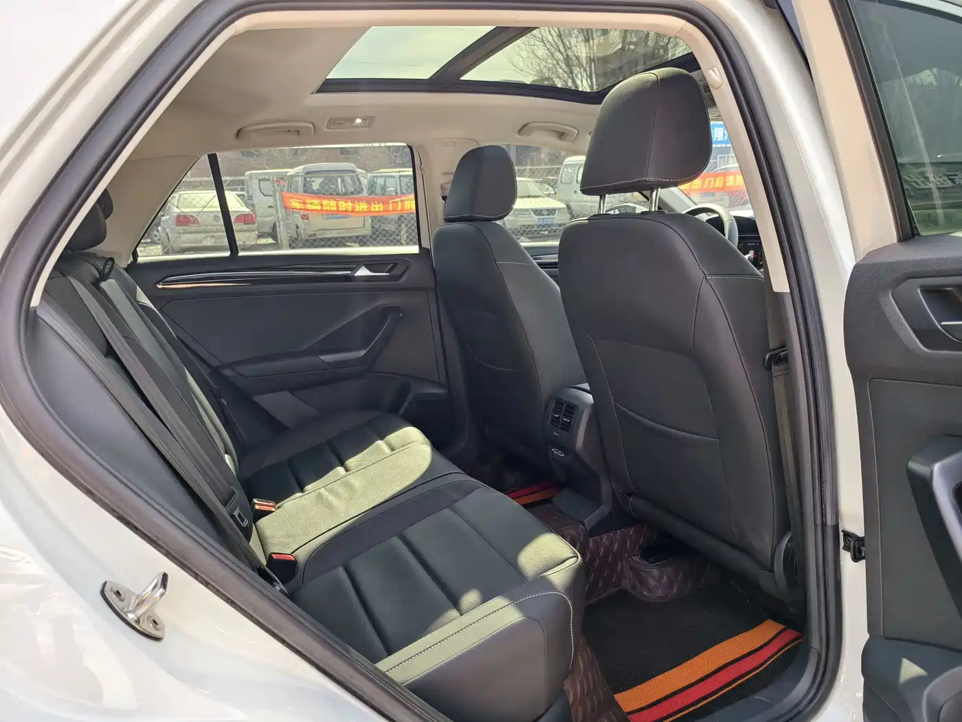 Volkswagen T-ROC 2022 280TSI DSG 2WD Comfort PLUS фото 20