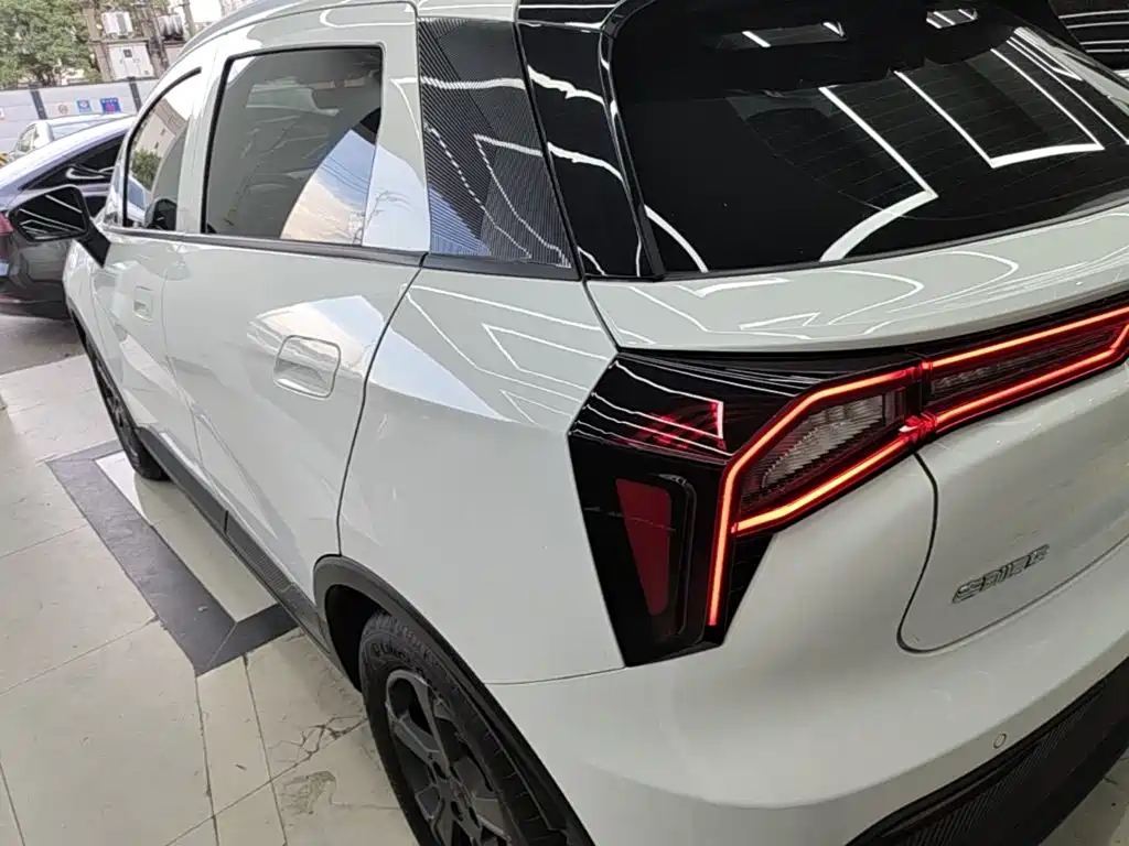 Geely Geometry E Firefly 2024 2024 Model 401km Fluorescent