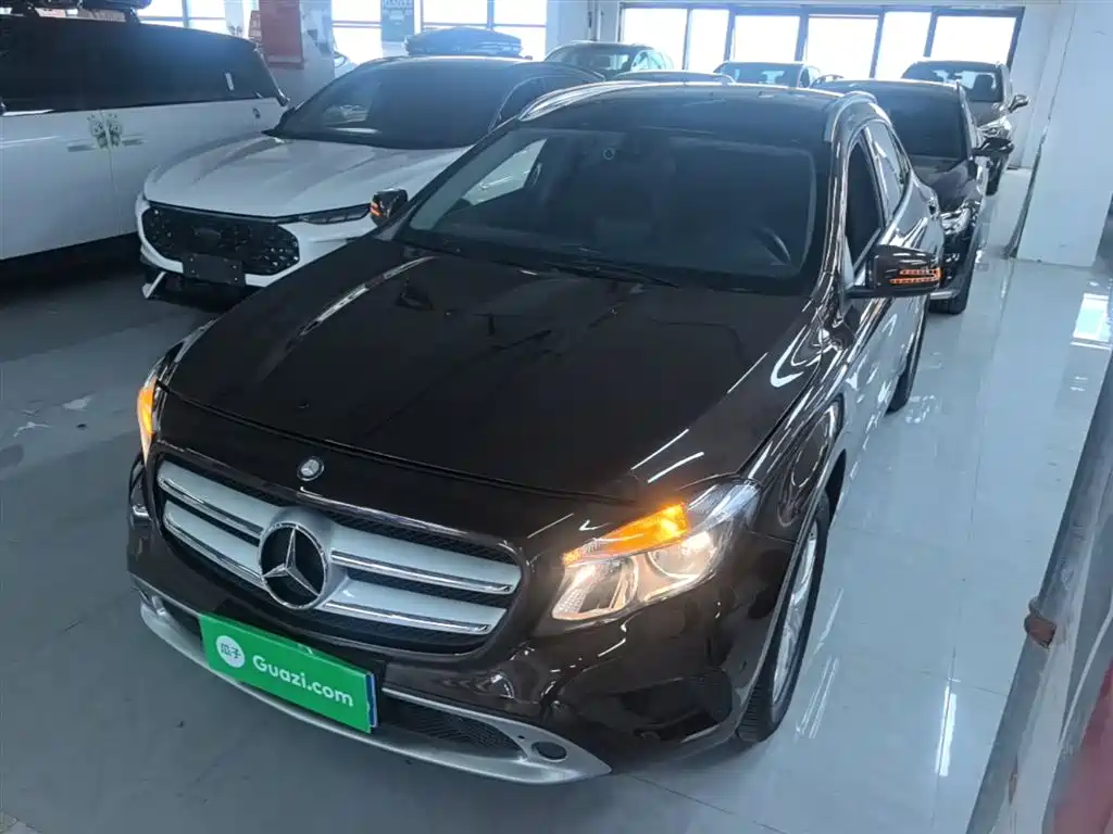 Mercedes-Benz GLA 2016 GLA 200 Fashion фото 2