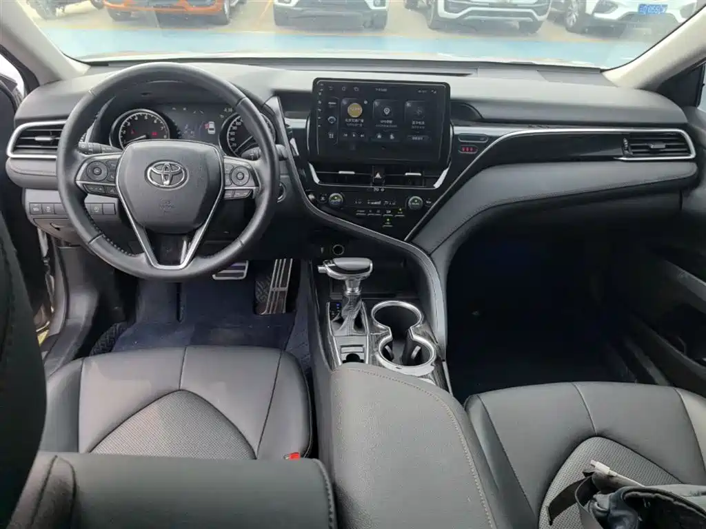 Toyota Camry 2021 2.0G Luxury Edition фото 10