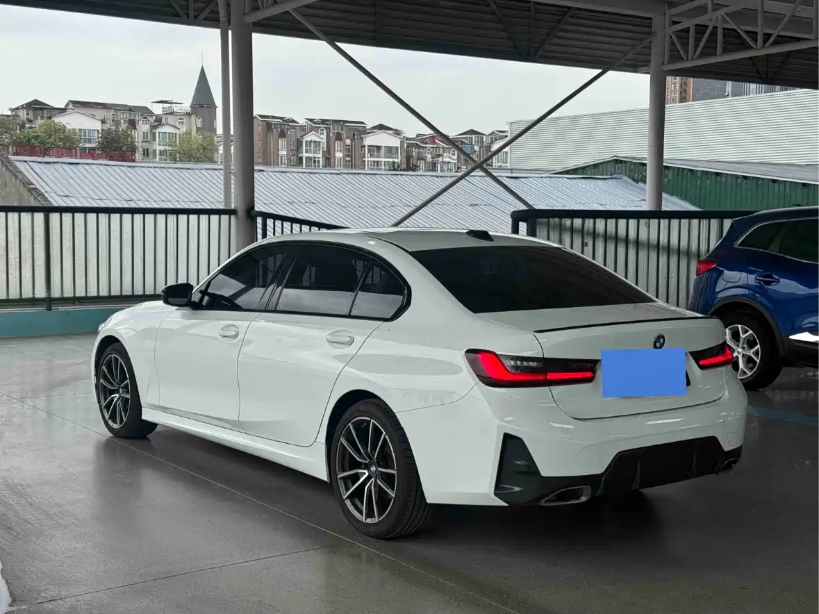 BMW 3 Series 2023 320Li M Sport Package фото 7