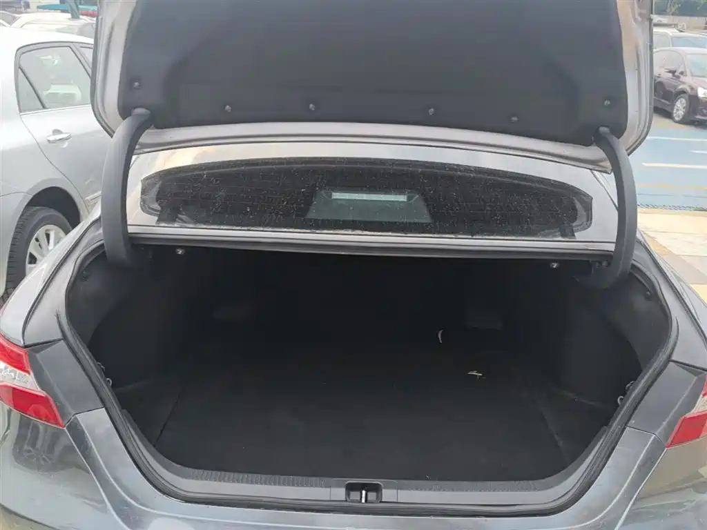 Toyota Camry 2021 2.0G Luxury Edition фото 19