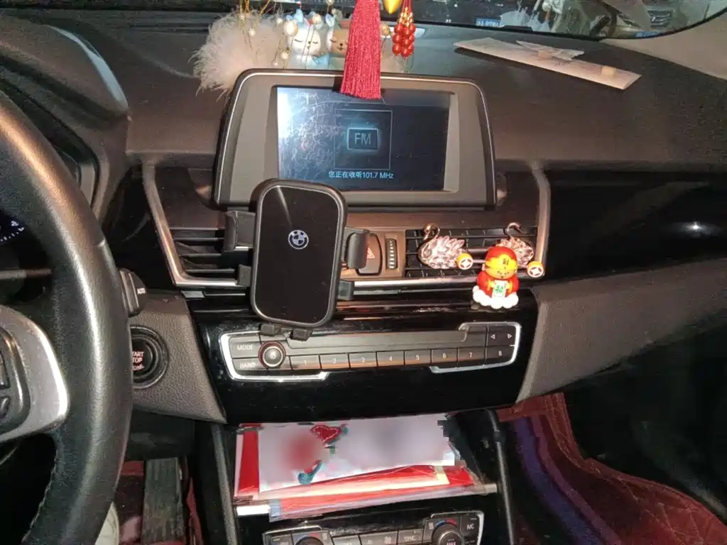 BMW 2 Series Touring 2018 218i Luxury Line фото 6