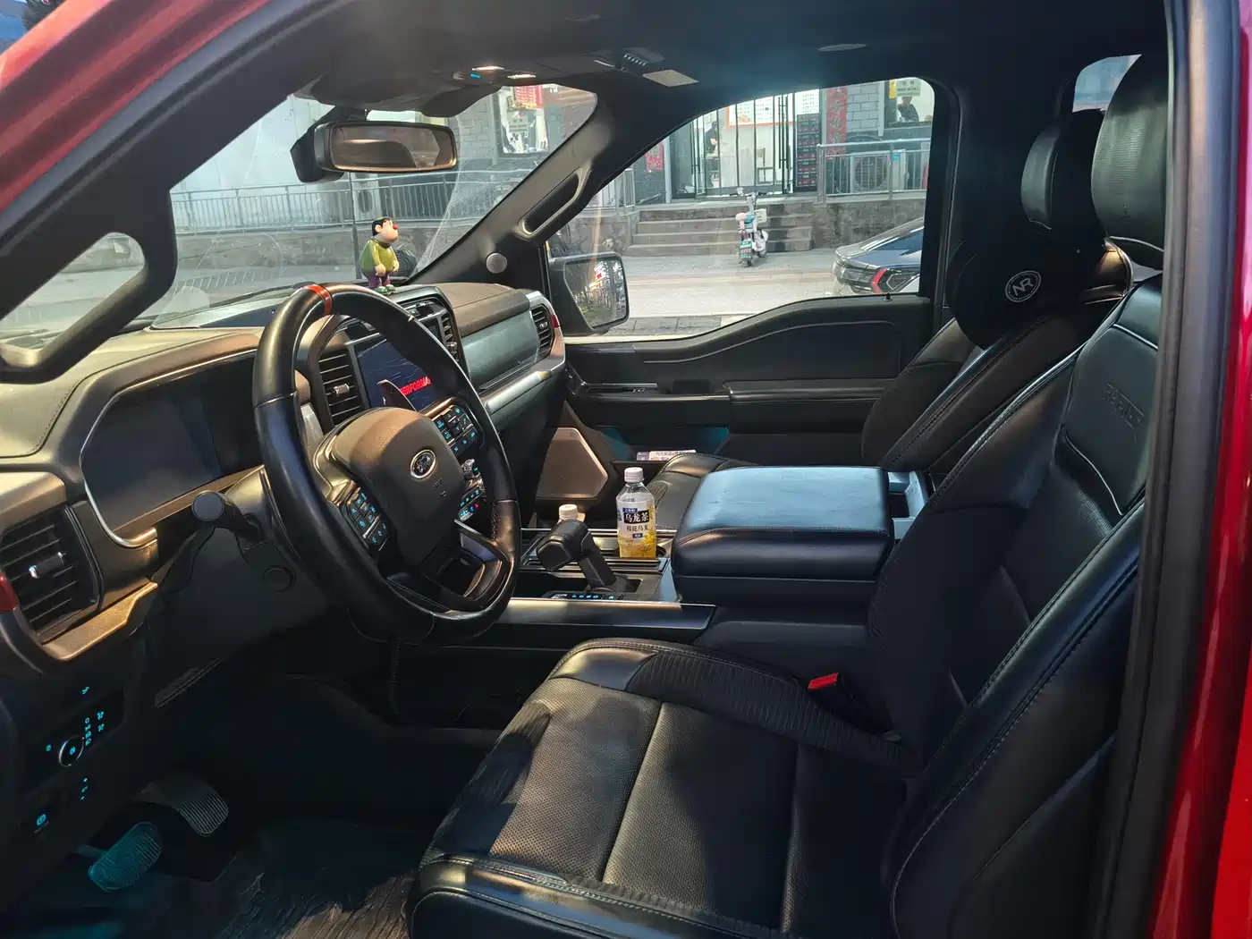 FORD F-150 RAPTOR