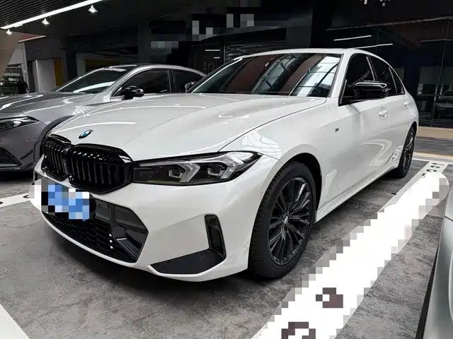 BMW 3 325Li, M Чёрный спорт-пакет