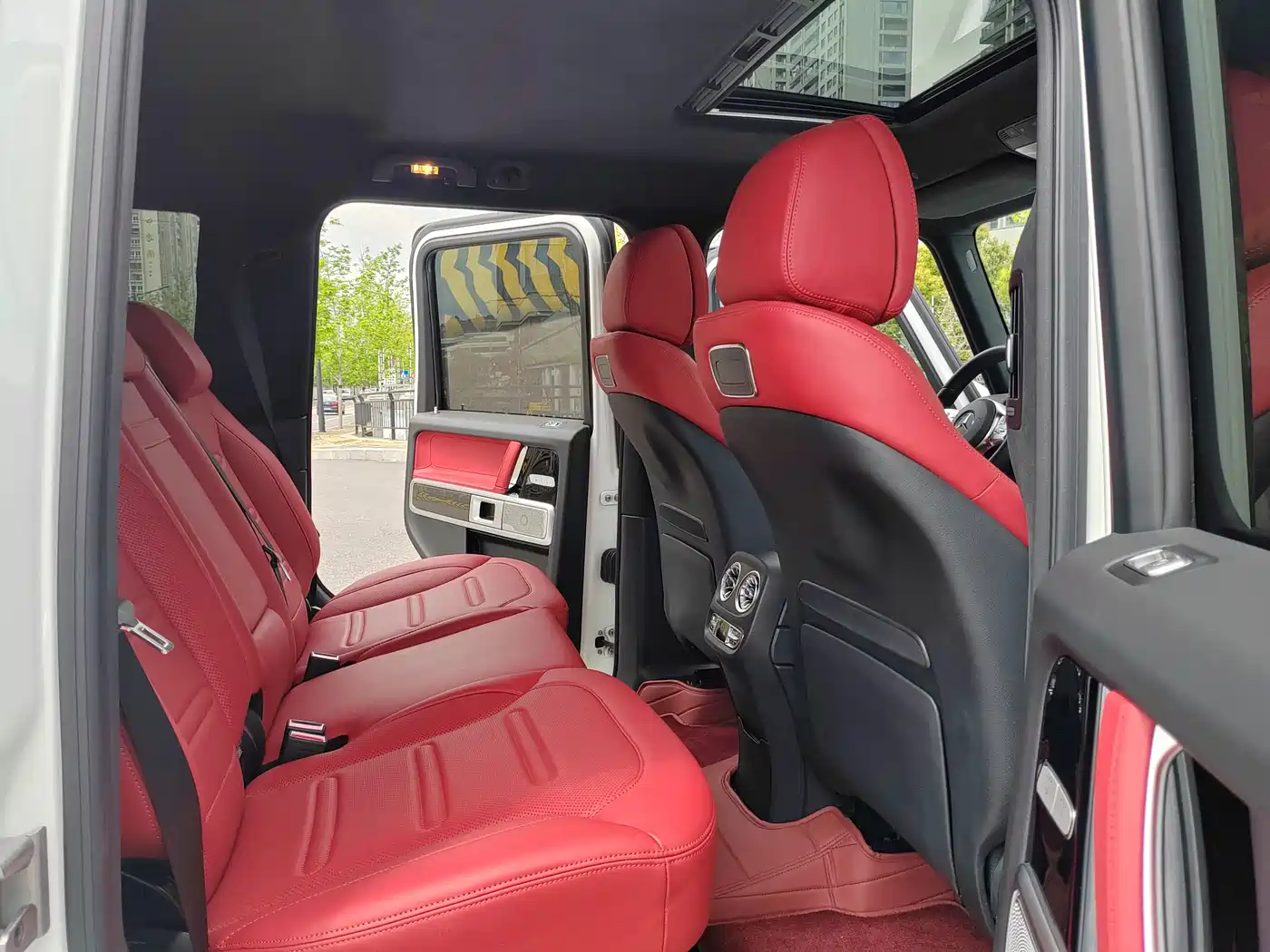 Mercedes-Benz G-Class 2023 G 500 фото 12
